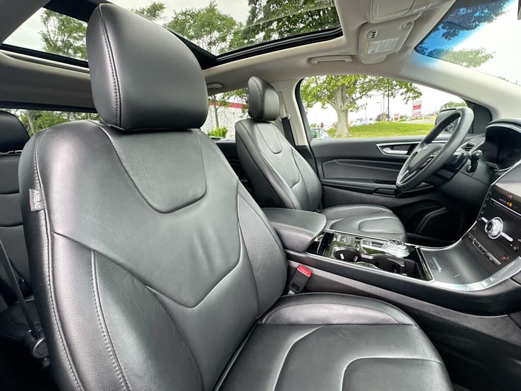 Thumbnail: 2019 Ford Edge - 27