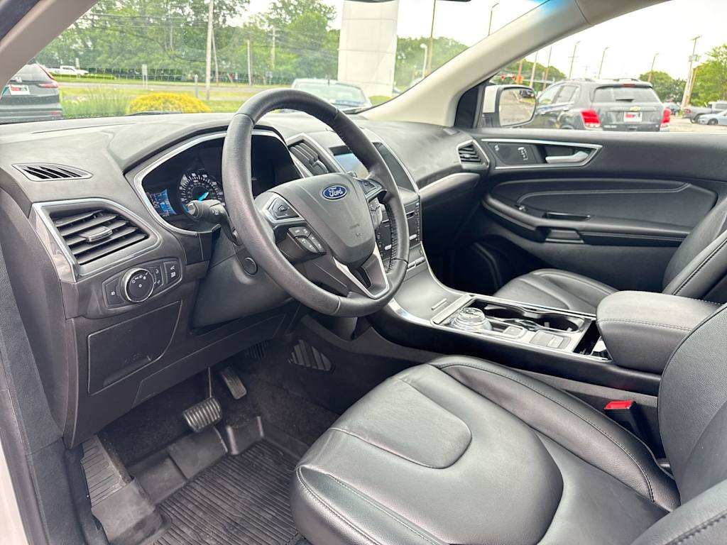 Thumbnail: 2019 Ford Edge - 2