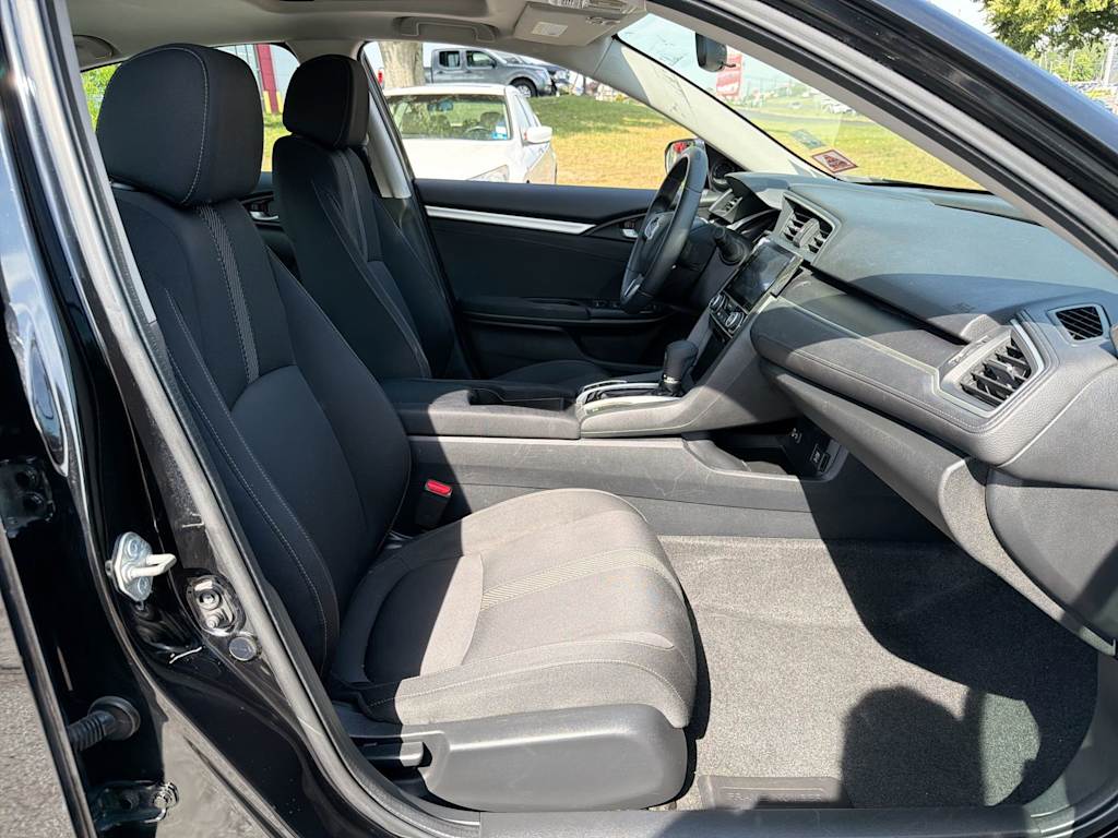 Thumbnail: 2016 Honda Civic - 10