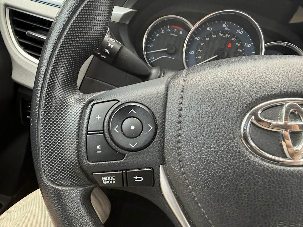 Thumbnail: 2016 Toyota Corolla - 16