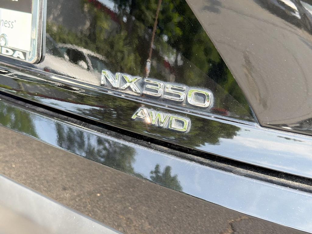 Thumbnail: 2024 Lexus ES - 6