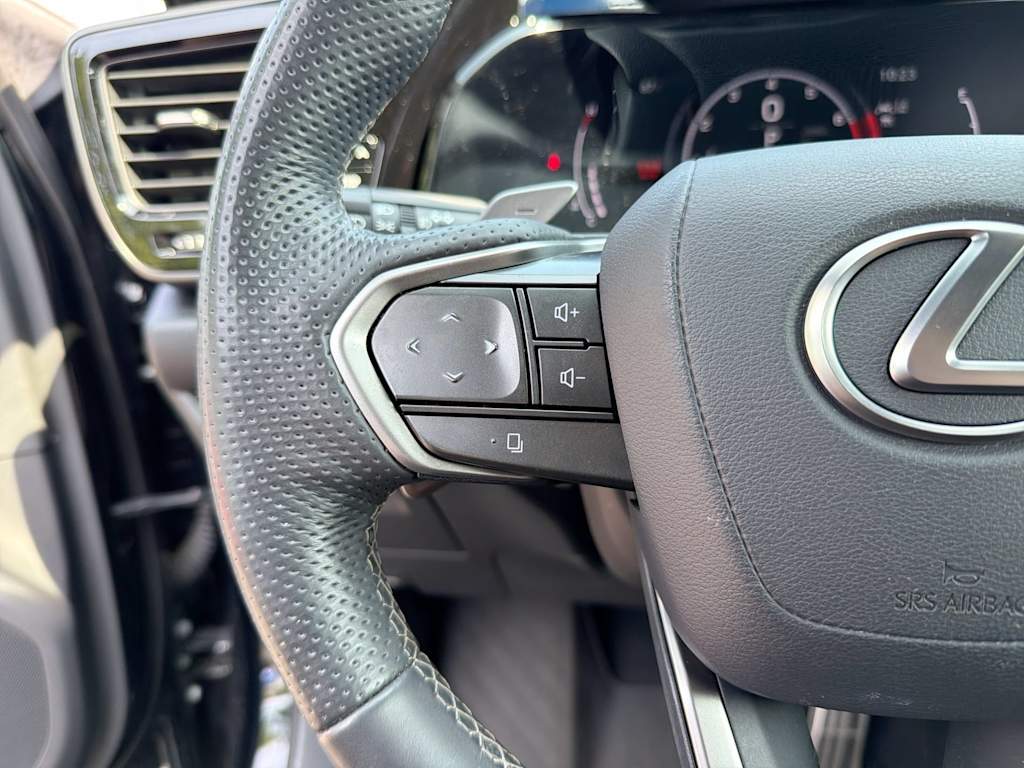 Thumbnail: 2024 Lexus ES - 31