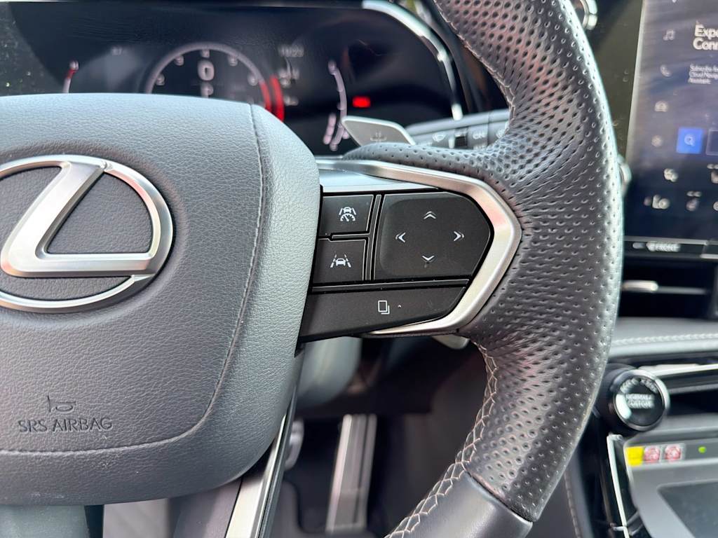 Thumbnail: 2024 Lexus ES - 32
