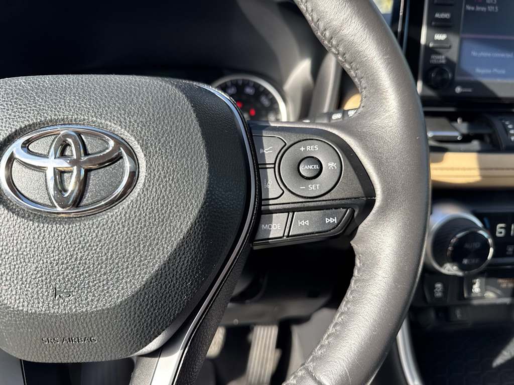 2021 Toyota RAV4 XLE Premium 31