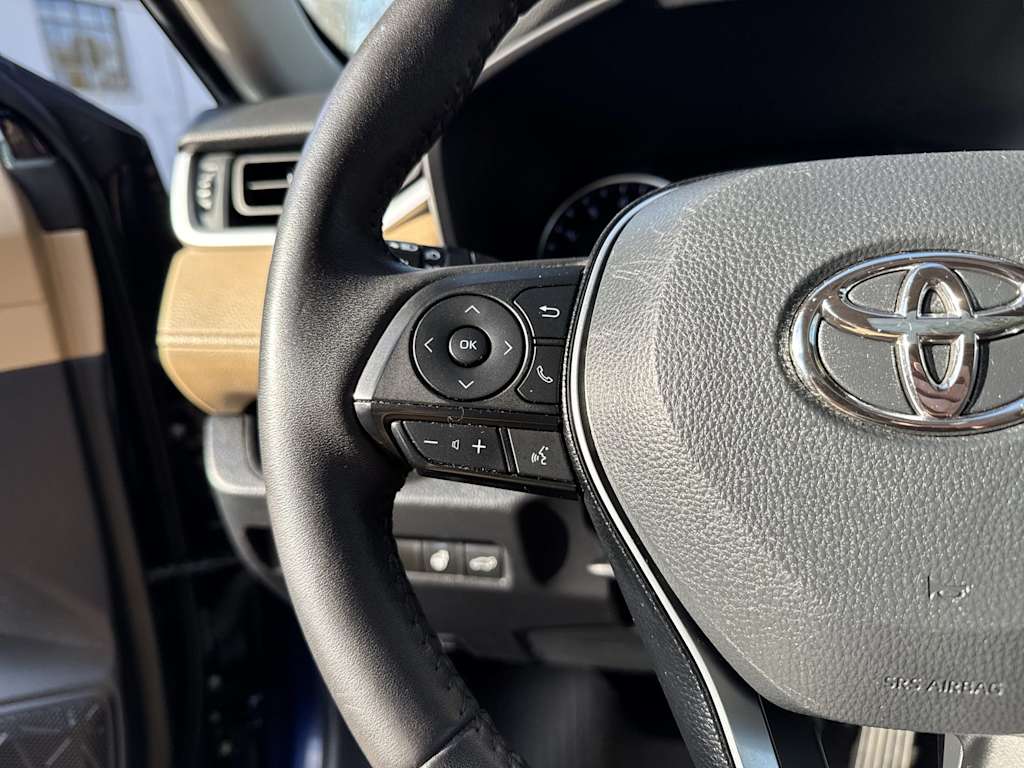 2021 Toyota RAV4 XLE Premium 30