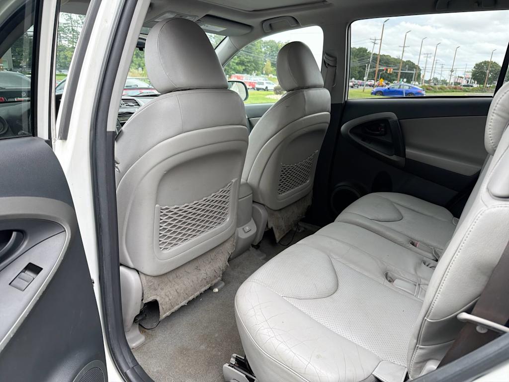Thumbnail: 2010 Toyota RAV4 - 11