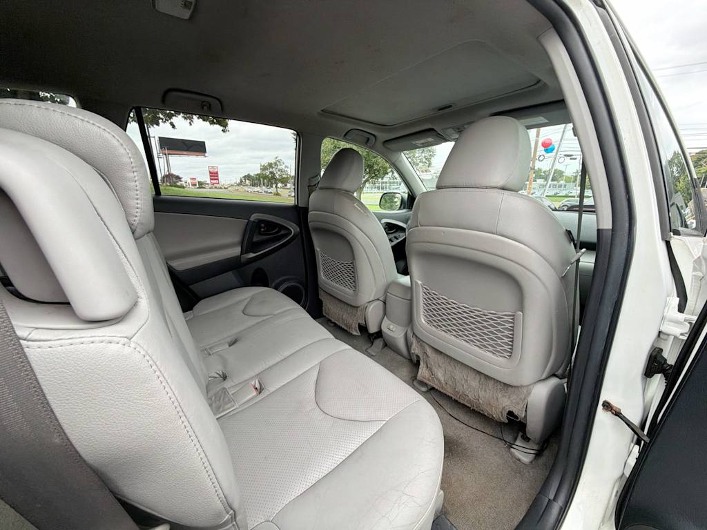 Thumbnail: 2010 Toyota RAV4 - 26