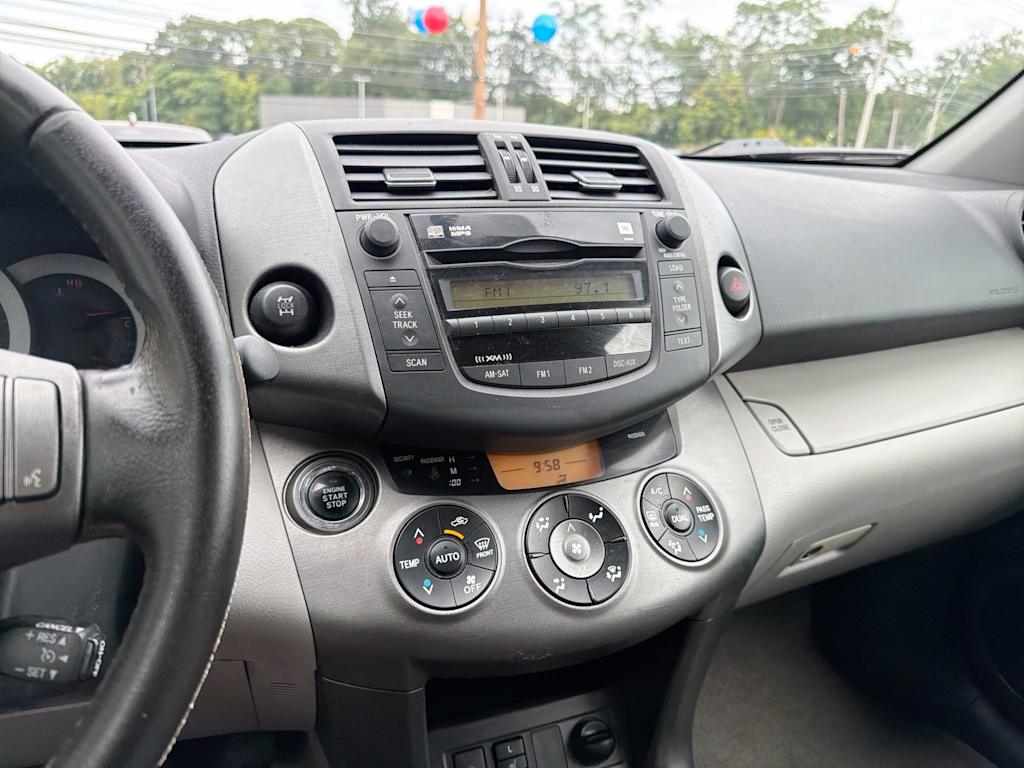 Thumbnail: 2010 Toyota RAV4 - 14