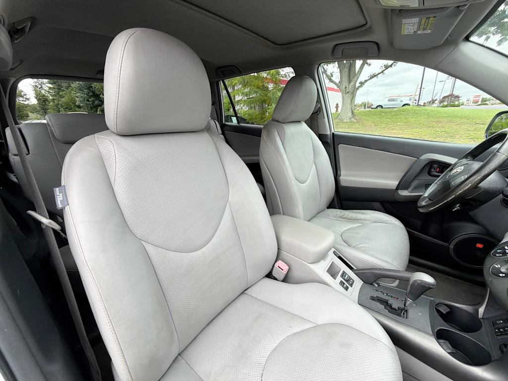 Thumbnail: 2010 Toyota RAV4 - 27