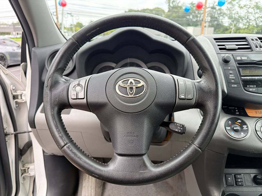 Thumbnail: 2010 Toyota RAV4 - 13