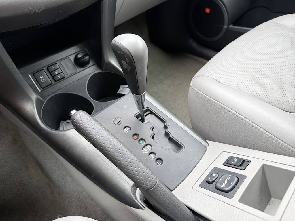 Thumbnail: 2010 Toyota RAV4 - 33