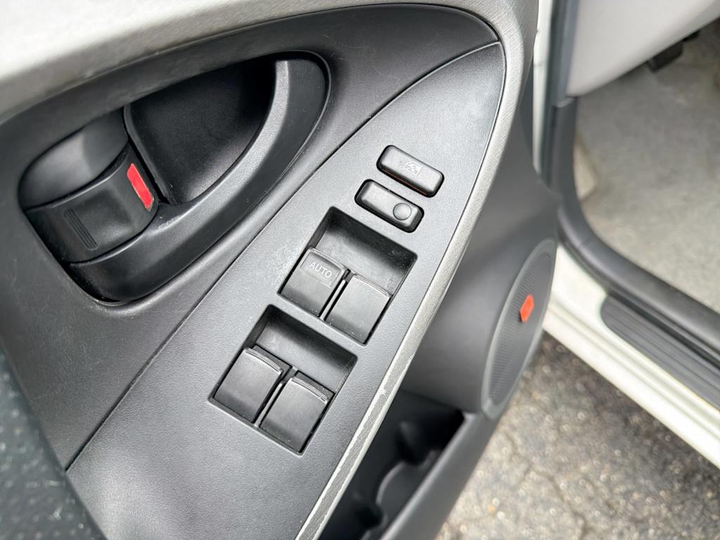 Thumbnail: 2010 Toyota RAV4 - 15