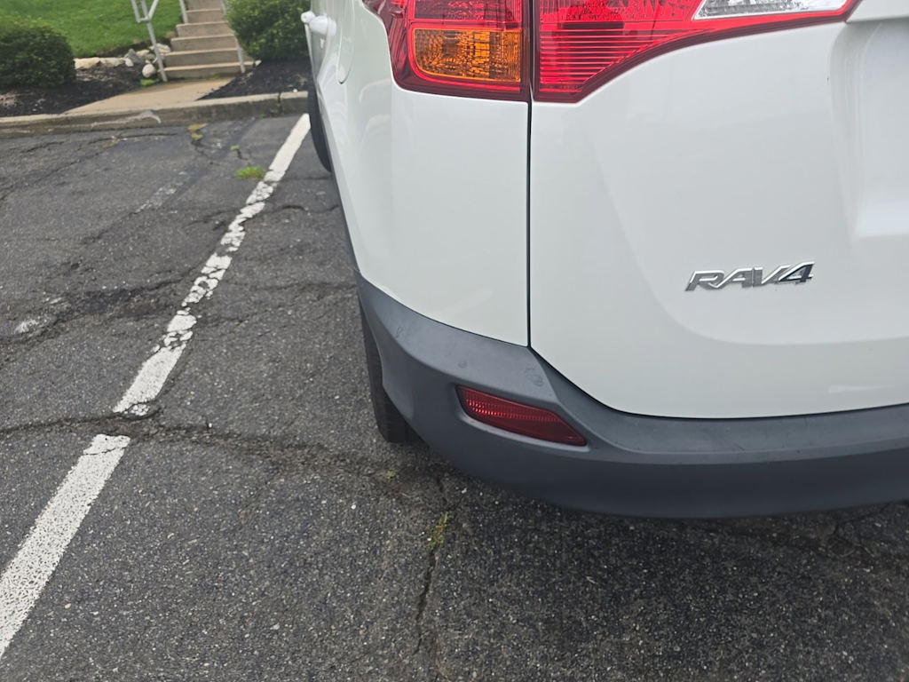 Thumbnail: 2015 Toyota RAV4 - 6