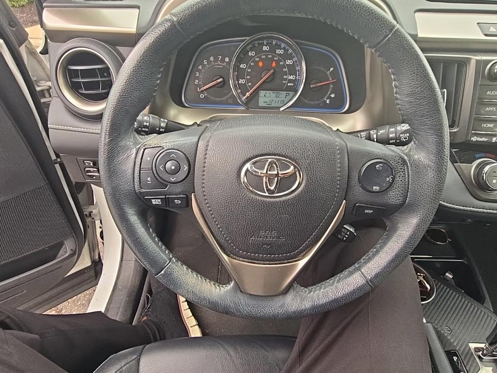 Thumbnail: 2015 Toyota RAV4 - 8
