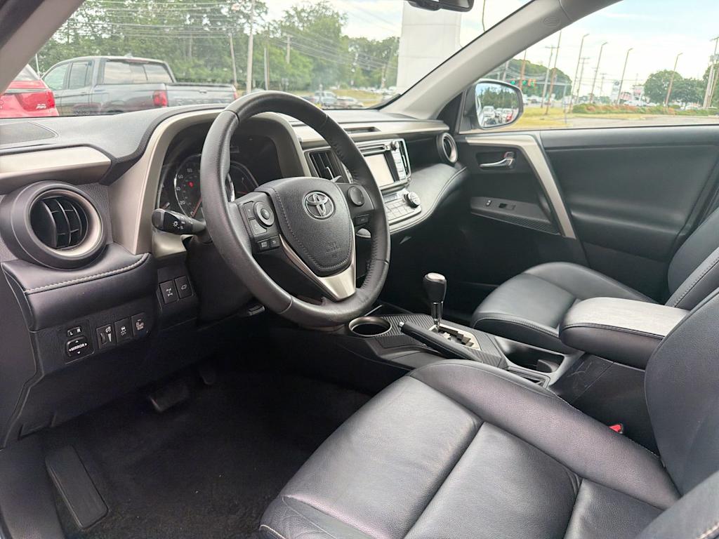 Thumbnail: 2013 Toyota RAV4 - 2