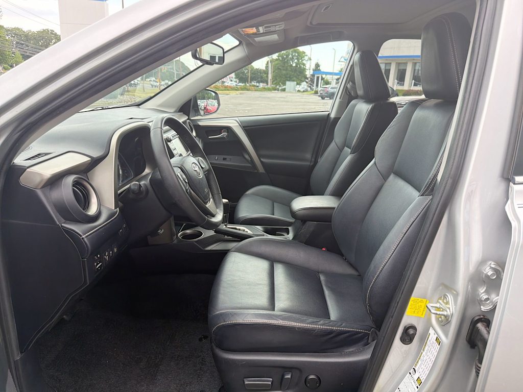 Thumbnail: 2013 Toyota RAV4 - 9