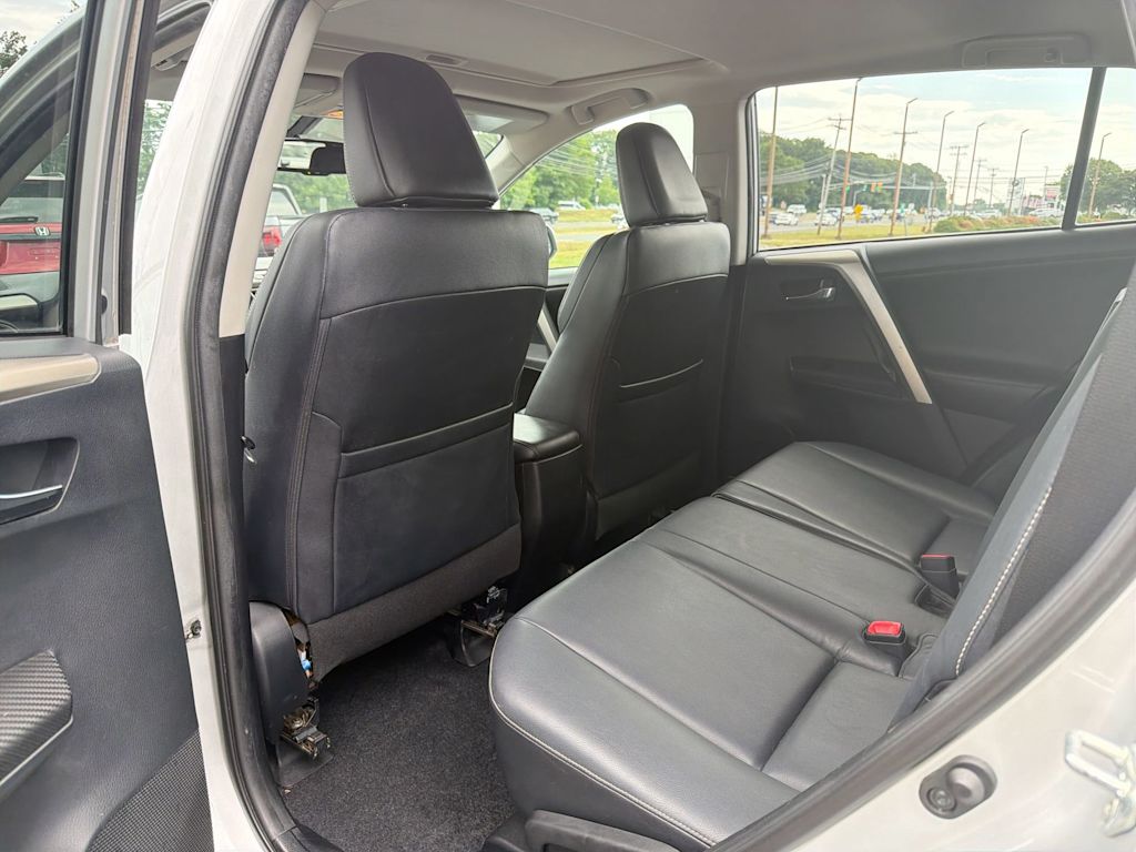 Thumbnail: 2013 Toyota RAV4 - 11