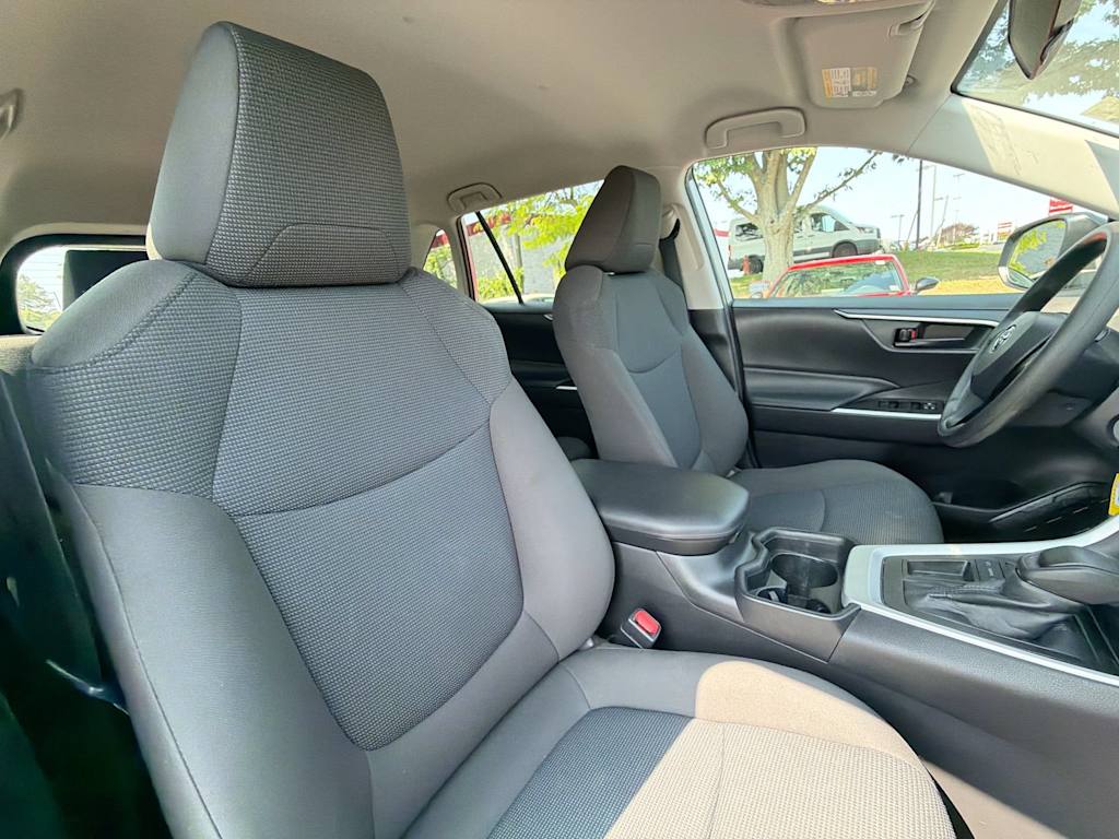 Thumbnail: 2020 Toyota RAV4 - 26