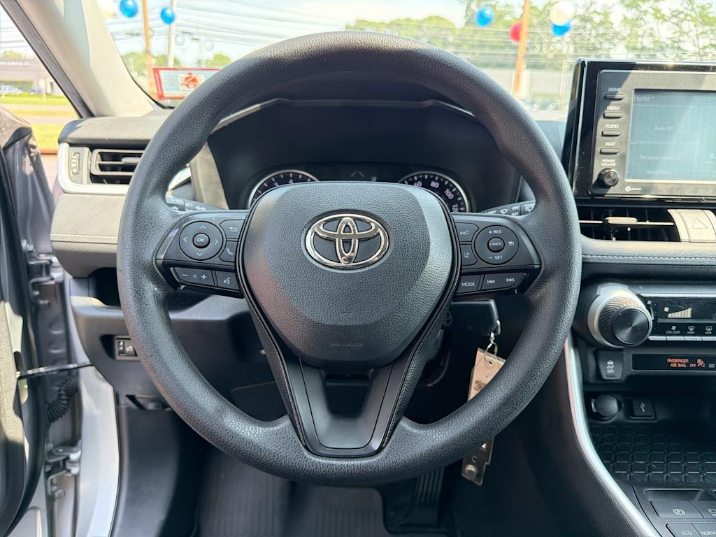 Thumbnail: 2020 Toyota RAV4 - 14