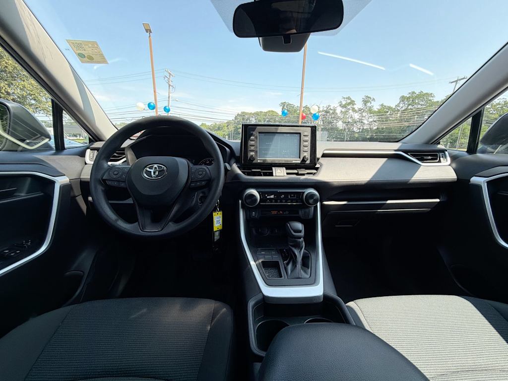 Thumbnail: 2020 Toyota RAV4 - 13
