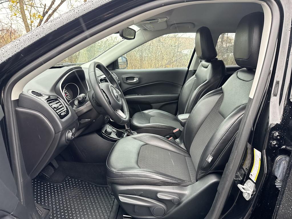 Thumbnail: 2019 Jeep Compass - 9