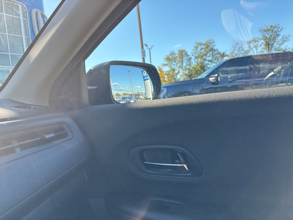 Thumbnail: 2020 Honda HR-V - 17