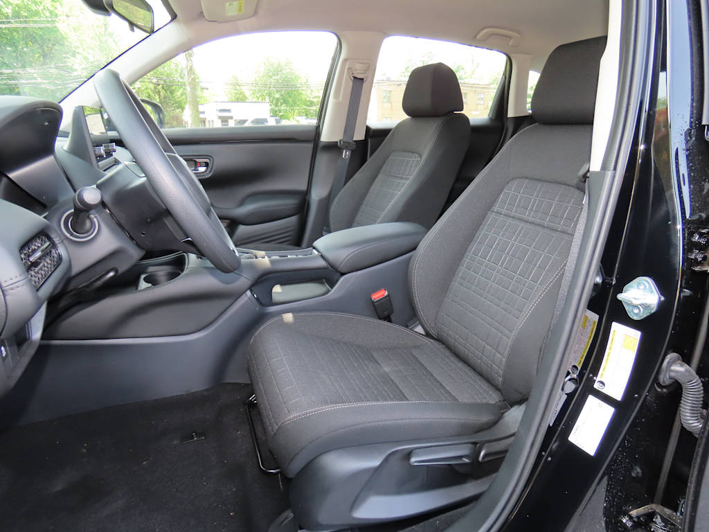 2025 Honda HR-V LX 11
