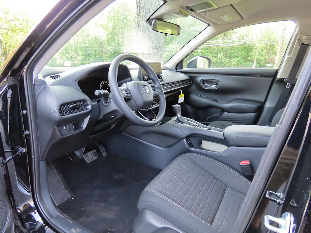 2025 Honda HR-V LX 2