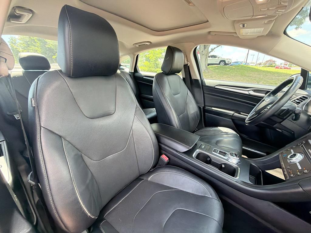 Thumbnail: 2020 Ford Fusion - 26