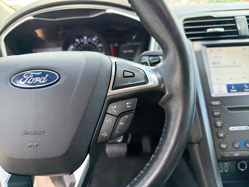 Thumbnail: 2020 Ford Fusion - 32