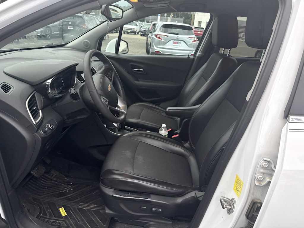 Thumbnail: 2018 Chevrolet Trax - 8