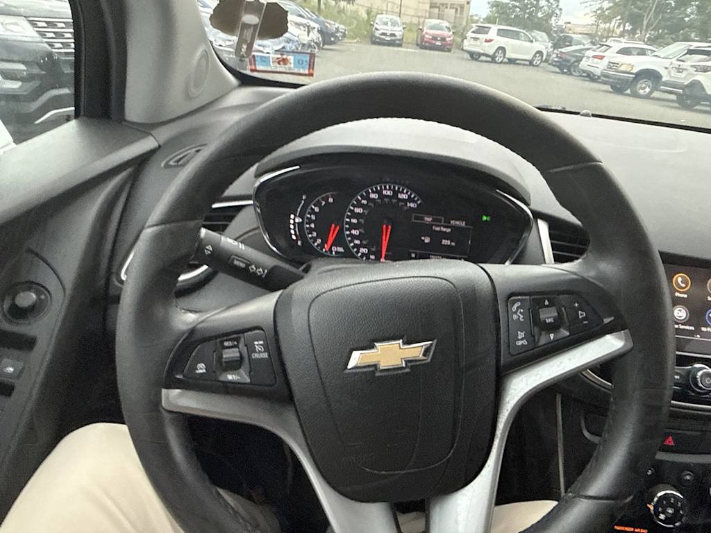 Thumbnail: 2018 Chevrolet Trax - 2