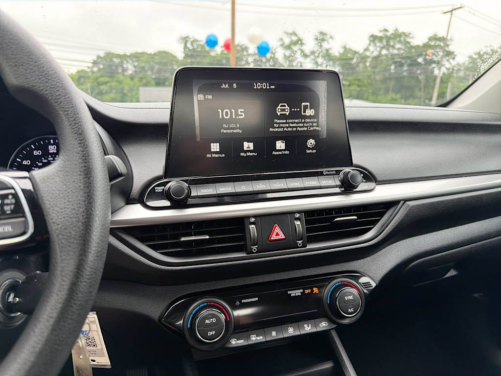 Thumbnail: 2019 Kia Forte - 14