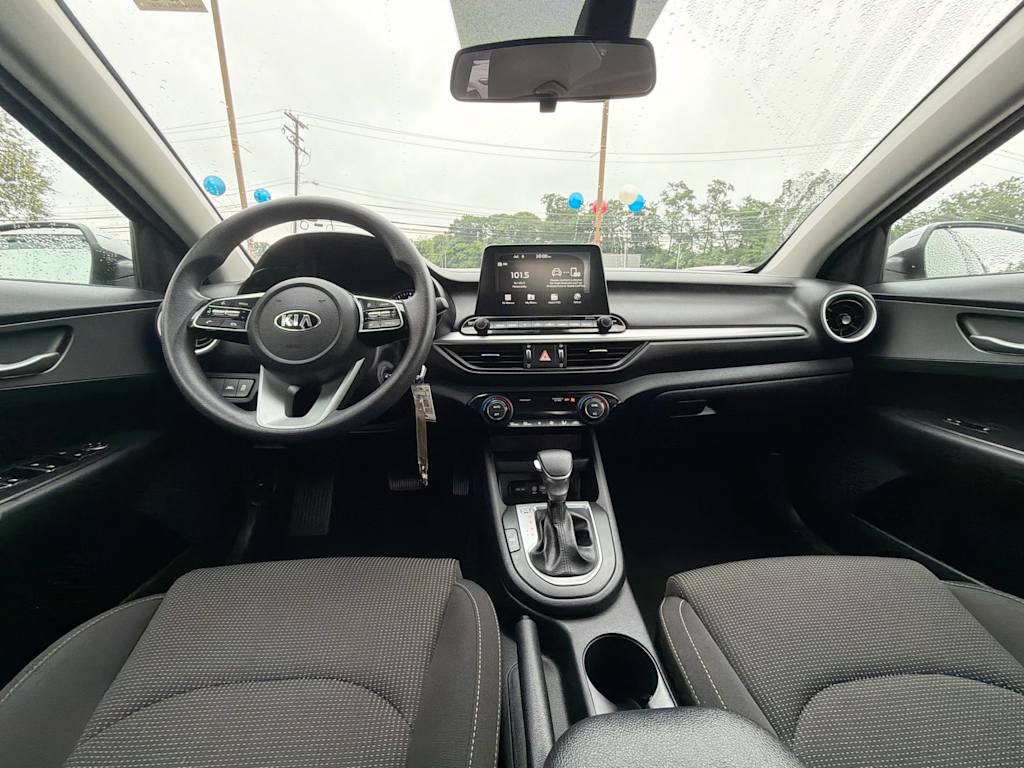 Thumbnail: 2019 Kia Forte - 12