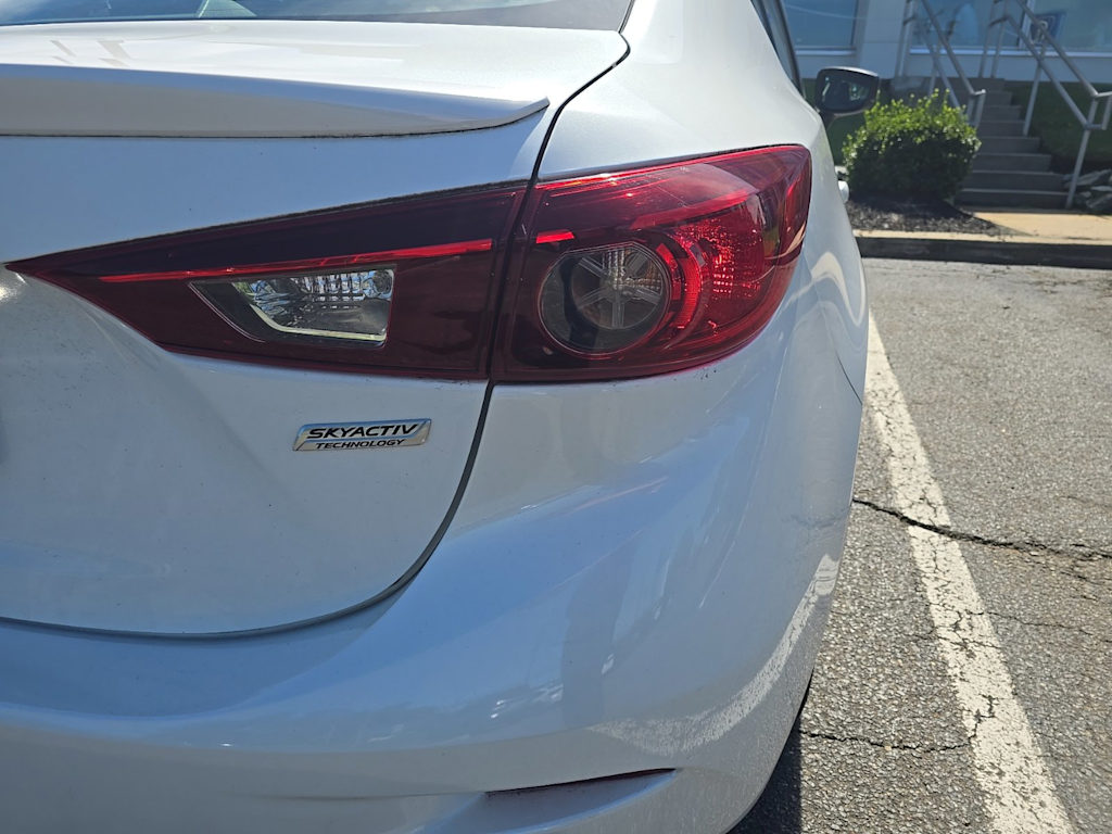 Thumbnail: 2018 Mazda Mazda3 - 16