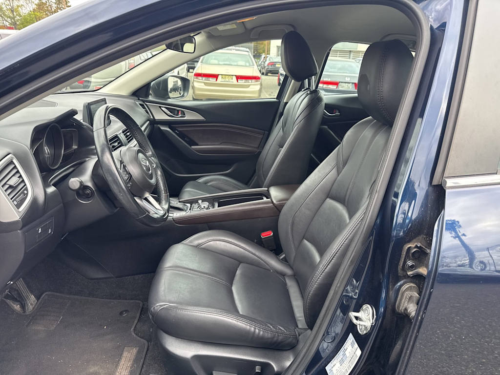 Thumbnail: 2018 Mazda Mazda3 - 9