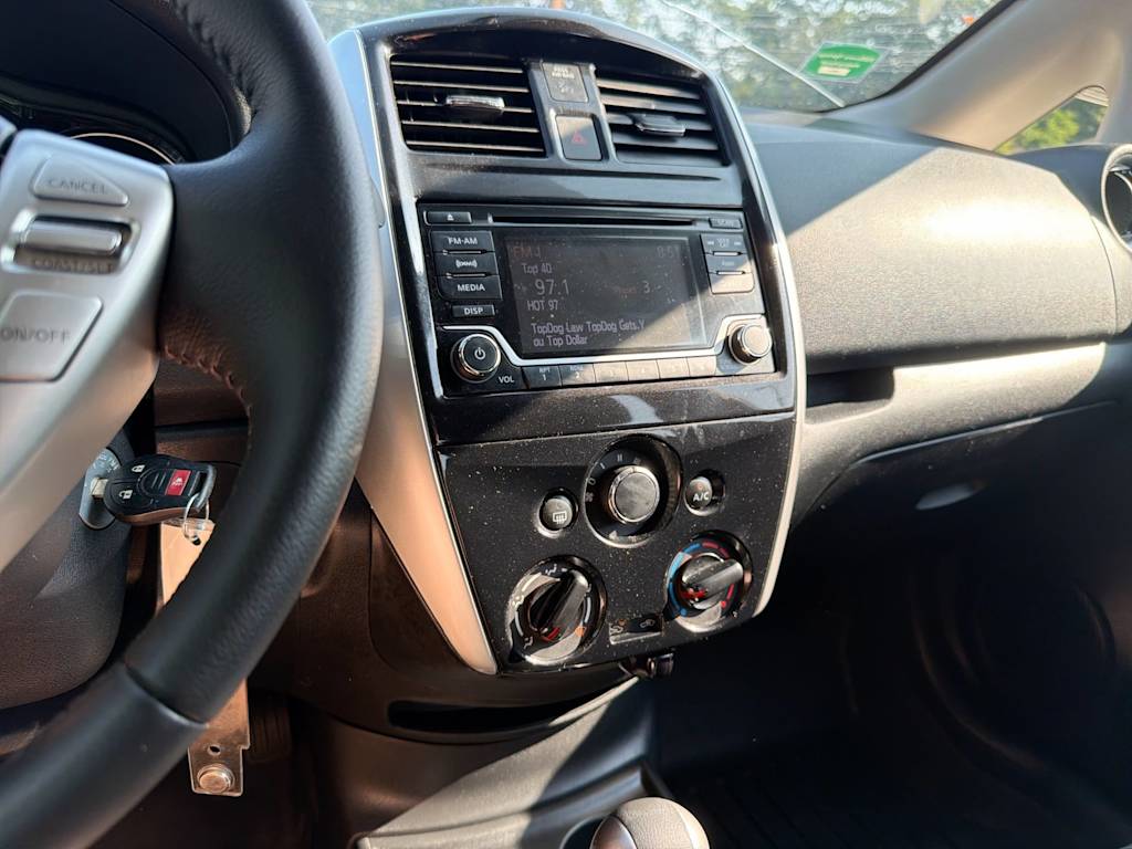 Thumbnail: 2016 Nissan Versa Note - 15
