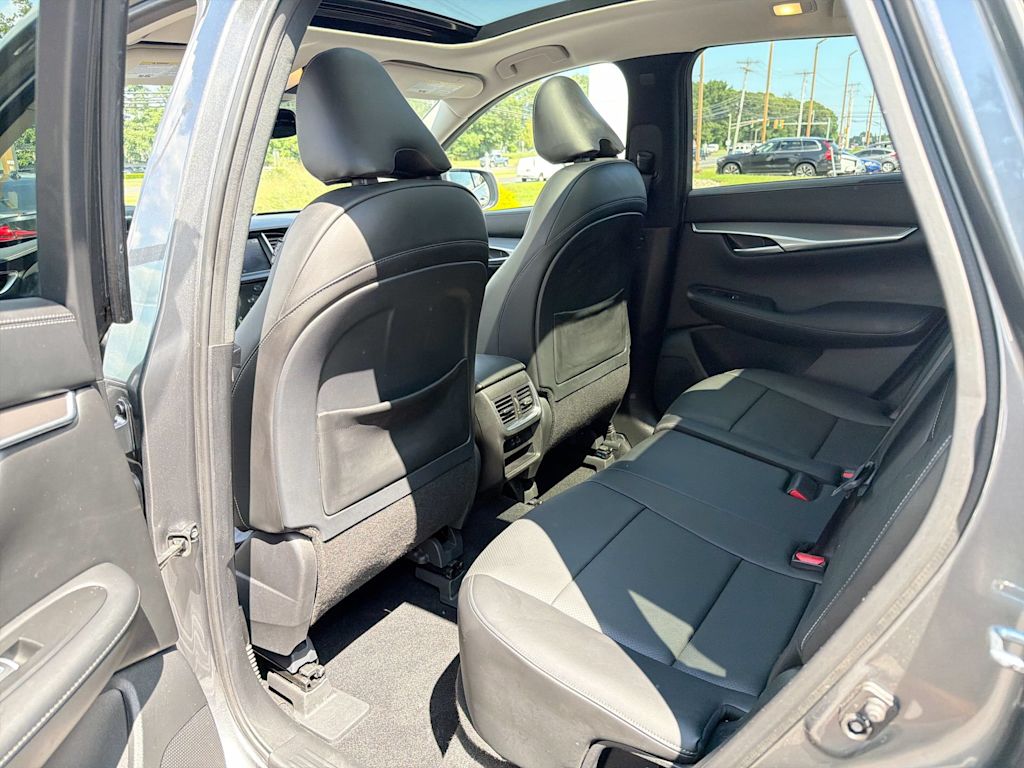 Thumbnail: 2022 INFINITI QX50 - 11