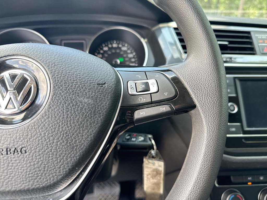 Thumbnail: 2018 Volkswagen Tiguan - 29