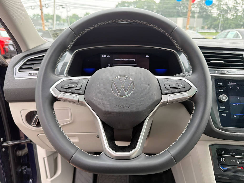 Thumbnail: 2022 Volkswagen Tiguan - 14