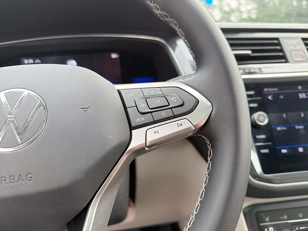 Thumbnail: 2022 Volkswagen Tiguan - 31