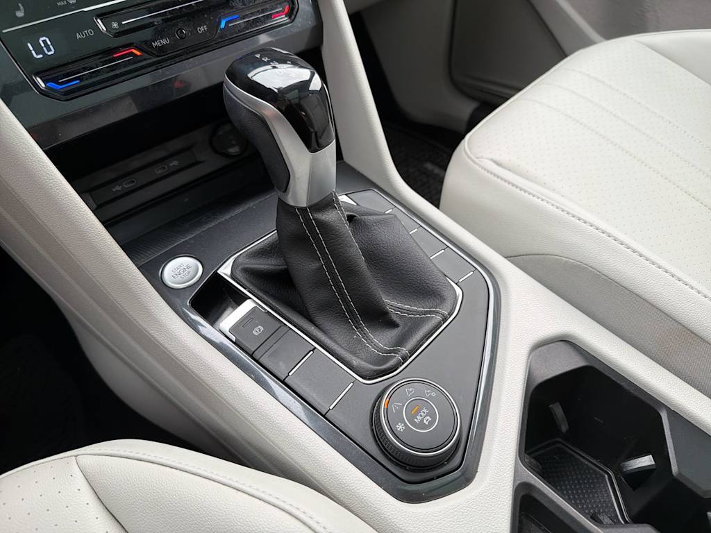 Thumbnail: 2022 Volkswagen Tiguan - 16