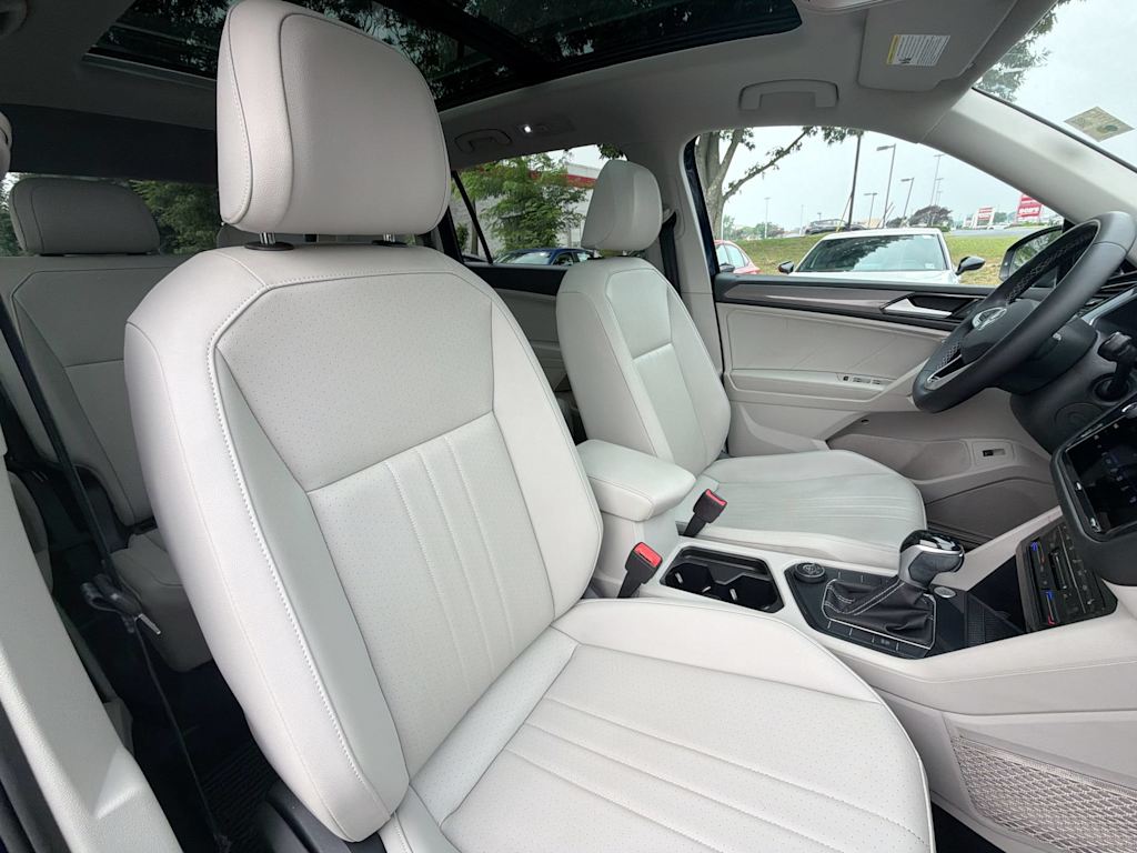 Thumbnail: 2022 Volkswagen Tiguan - 26