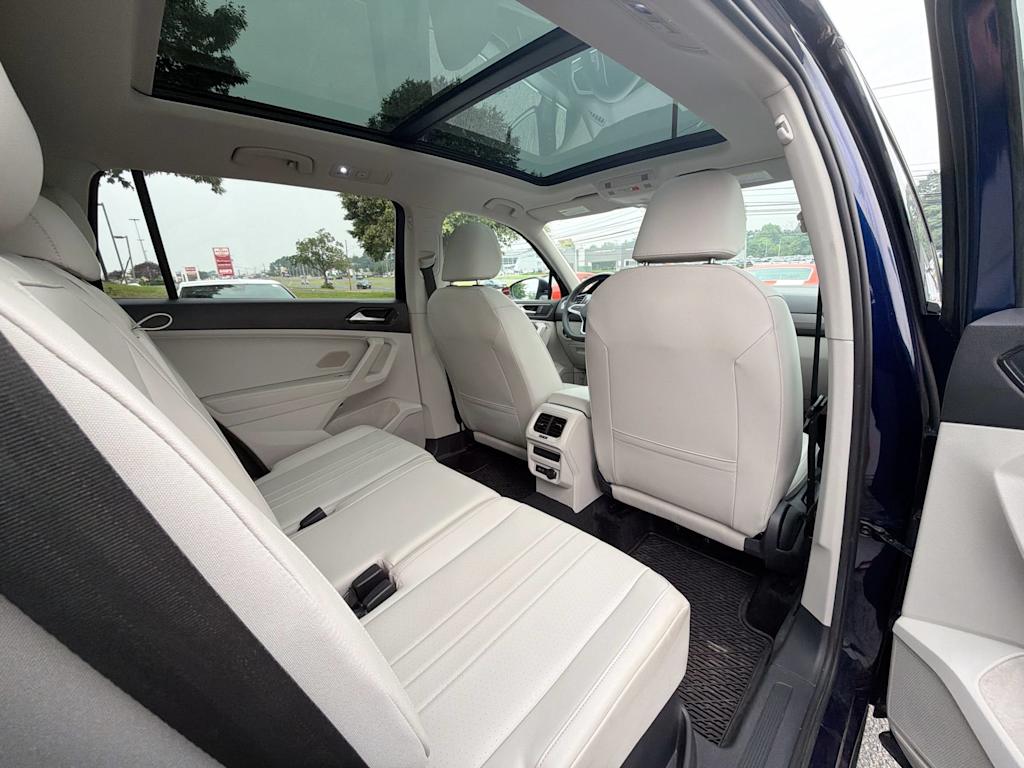 Thumbnail: 2022 Volkswagen Tiguan - 25