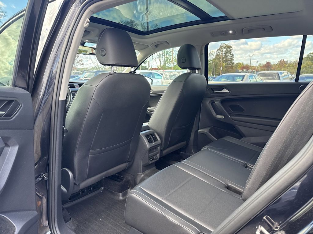 Thumbnail: 2020 Volkswagen Tiguan - 10