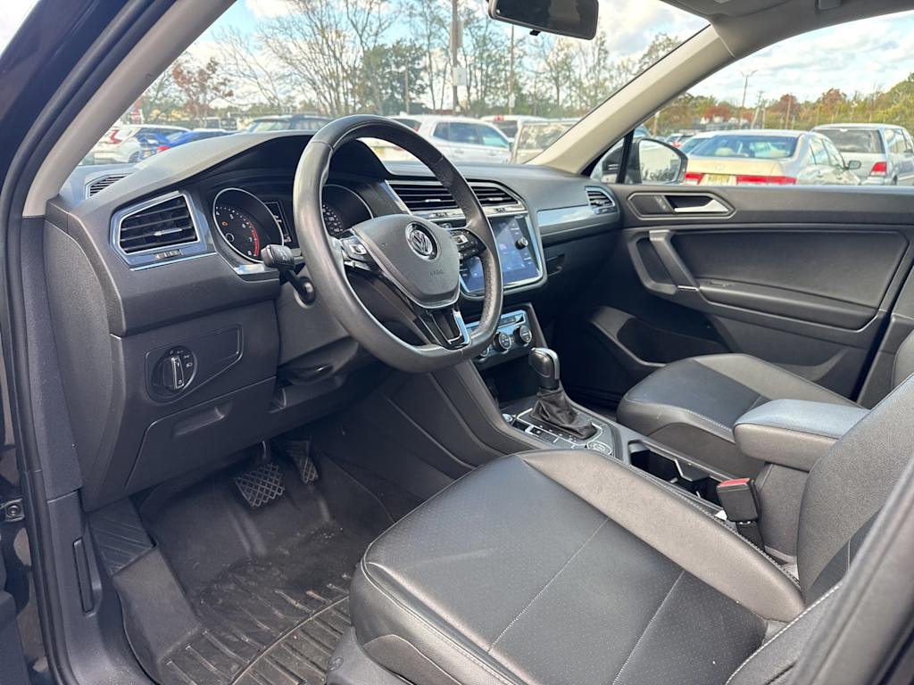 Thumbnail: 2020 Volkswagen Tiguan - 2