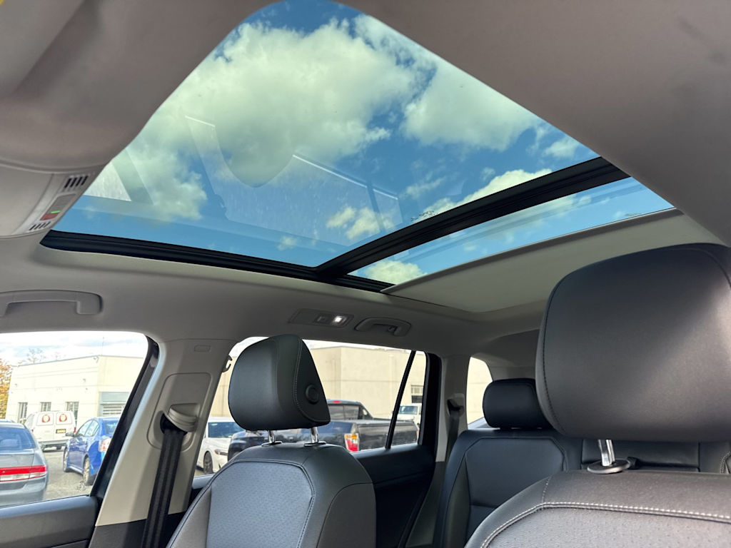 Thumbnail: 2020 Volkswagen Tiguan - 23