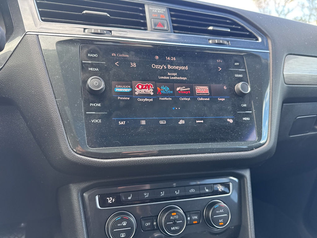 Thumbnail: 2020 Volkswagen Tiguan - 11