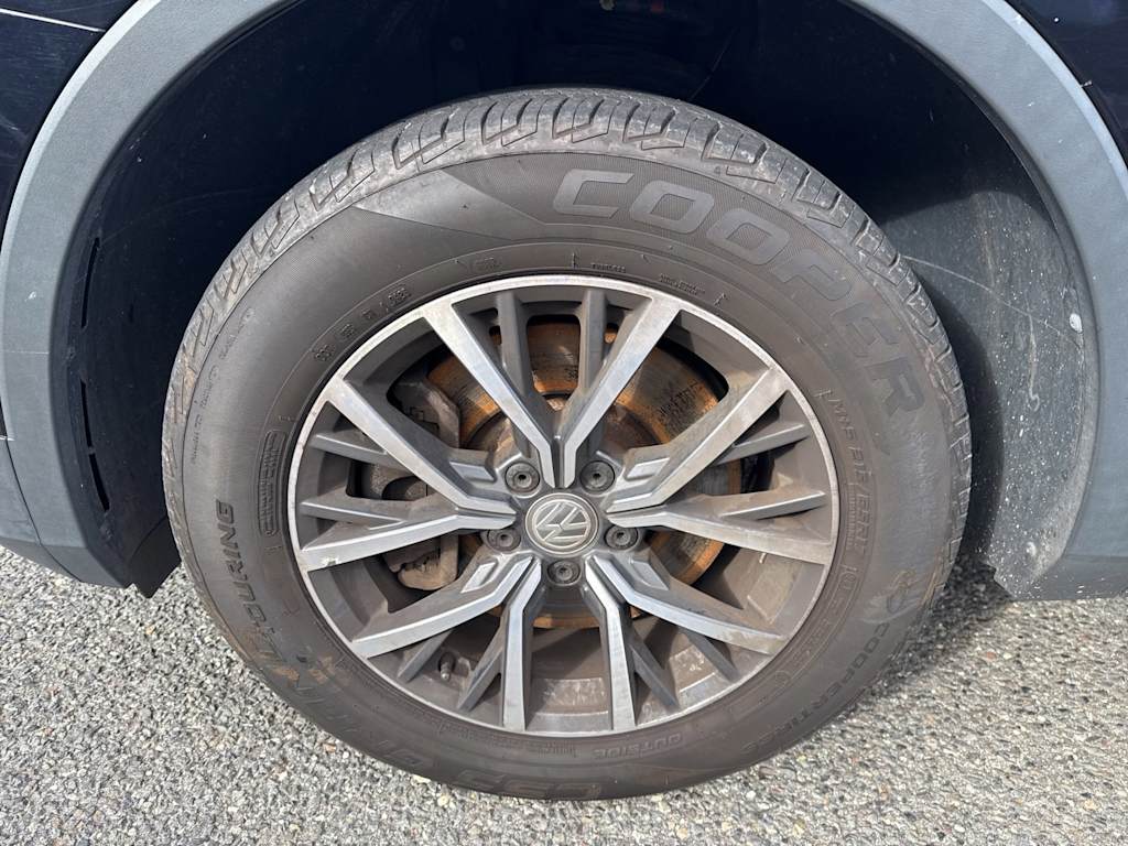 Thumbnail: 2020 Volkswagen Tiguan - 8