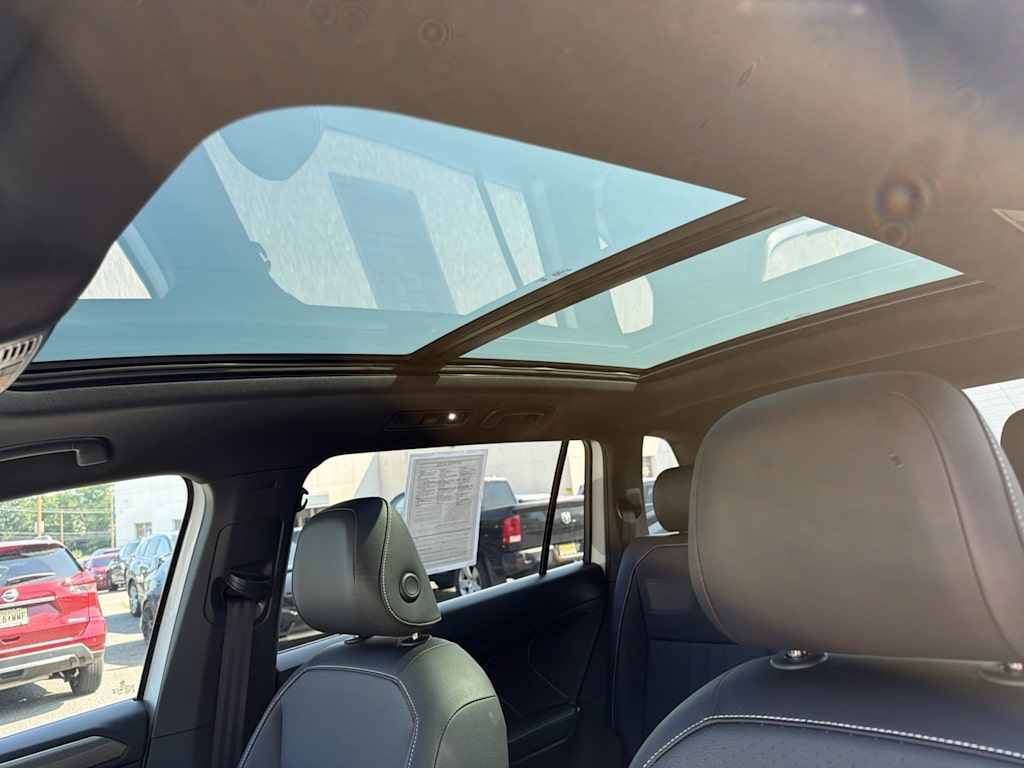 Thumbnail: 2023 Volkswagen Tiguan - 22